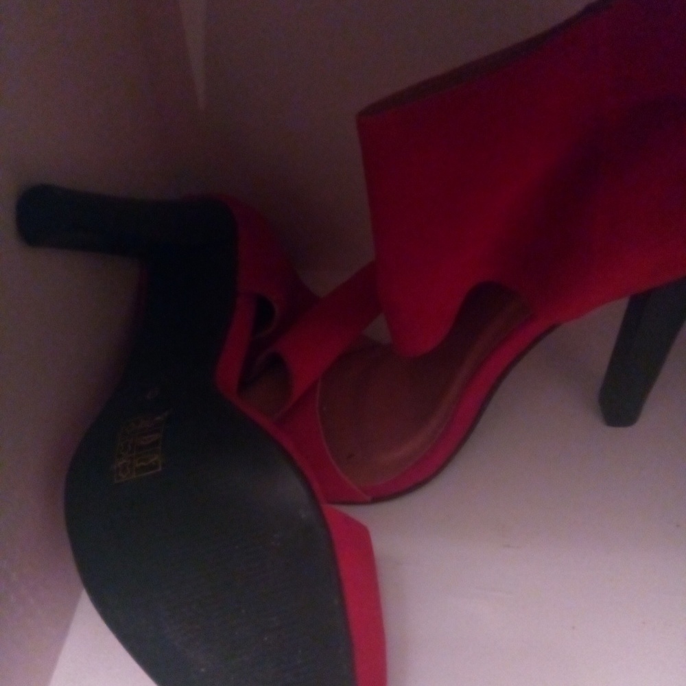 Reb shoes